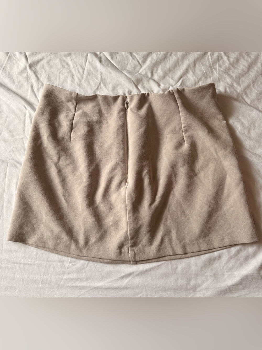 Abercrombie & fitch Women's Beige Mini Skirt size large - Picture 2 of 3